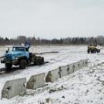 В Томском районе участники гонок по бездорожью напомнили о важности использования ремней безопасности и детских удерживающих устройств.