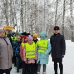 Госавтоинспекция Томского района совместно с родительским патрулем провели практическое занятие «Твой ход, пешеход» для учащихся начальной школы села Богашево.